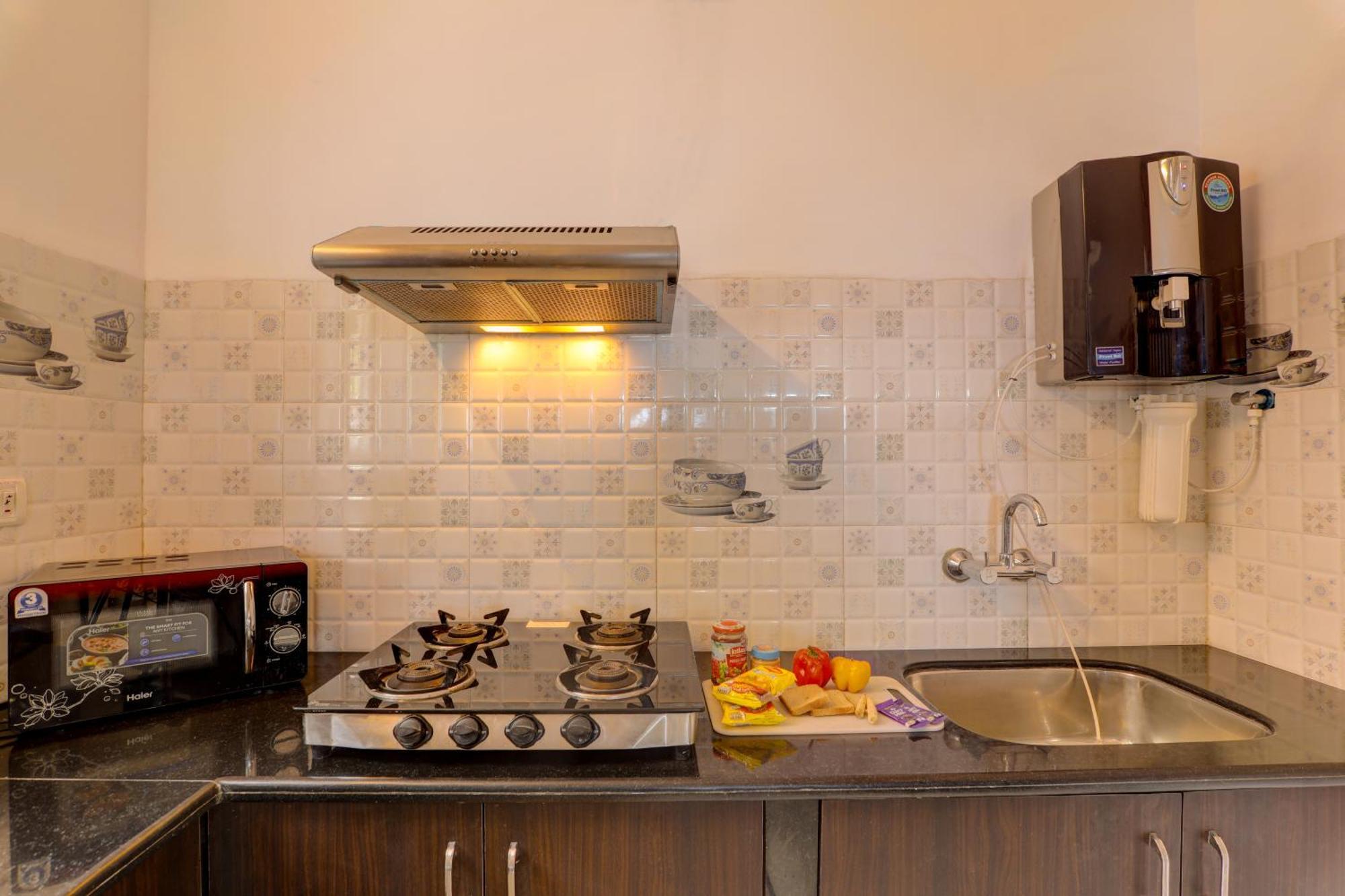 Jaqk Holidays - 9Bhk Villa For Big Groups, Private Pool-Wifi-Cartaker-Parking, North Goa Baga Exterior photo